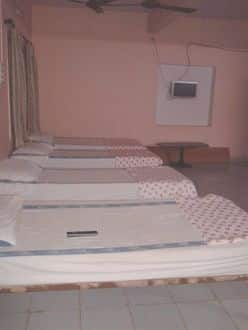 Nisarg Chhaya Hotel, Bordi 2